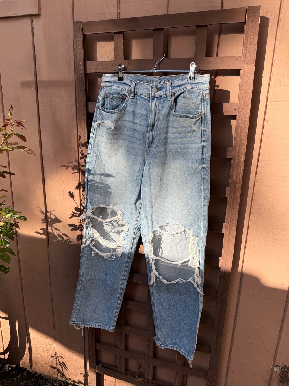 American Eagle Strigid Highest Waist 10 Short Medium Indigo Wash Denim